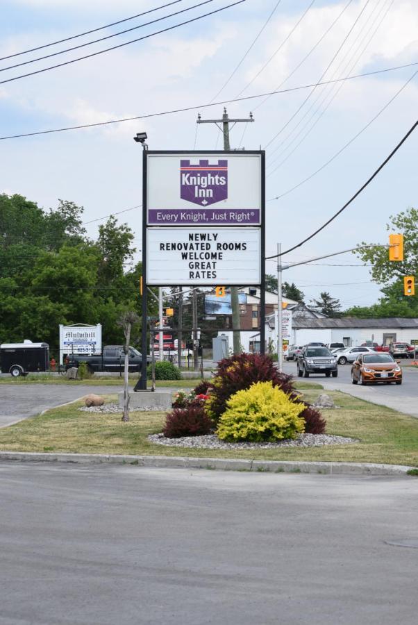 ナイツ イン アーンプライアー On Arnprior エクステリア 写真