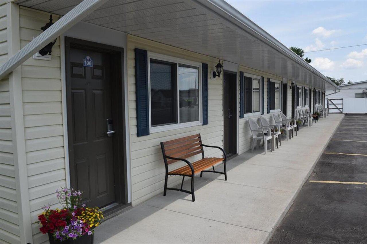 ナイツ イン アーンプライアー On Arnprior エクステリア 写真