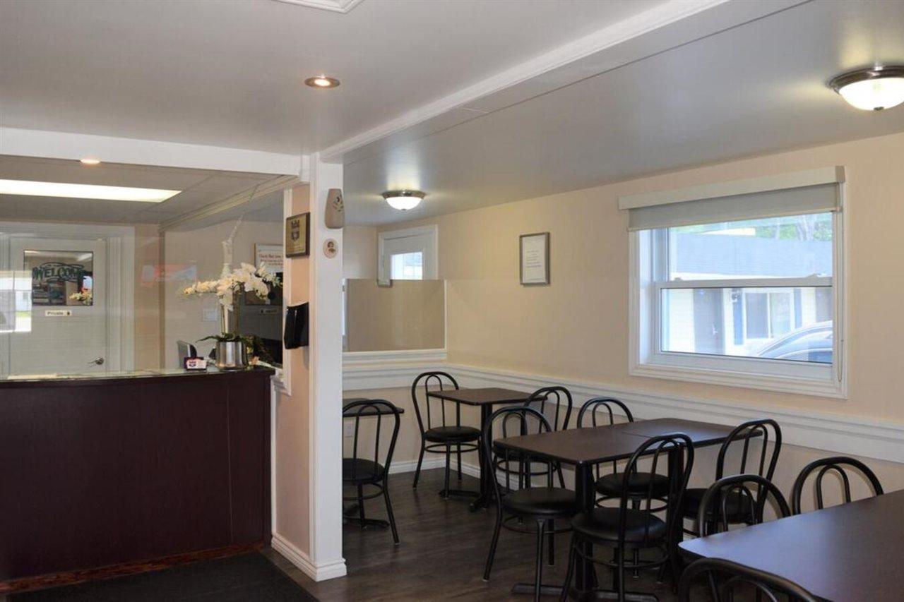 ナイツ イン アーンプライアー On Arnprior エクステリア 写真