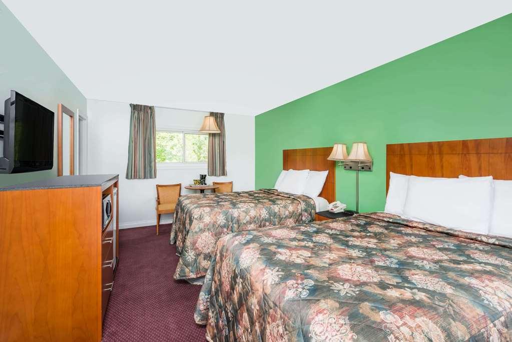 ナイツ イン アーンプライアー On Arnprior 部屋 写真