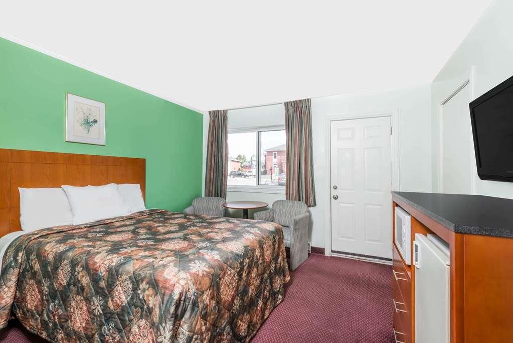 ナイツ イン アーンプライアー On Arnprior 部屋 写真